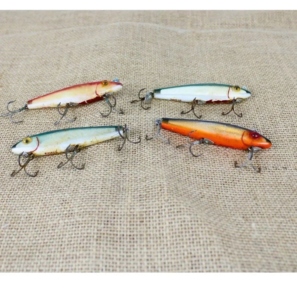Fishing Lures 4 Triple Hook Triple Barbed Rusty Chipped Corroded Minnow Lures